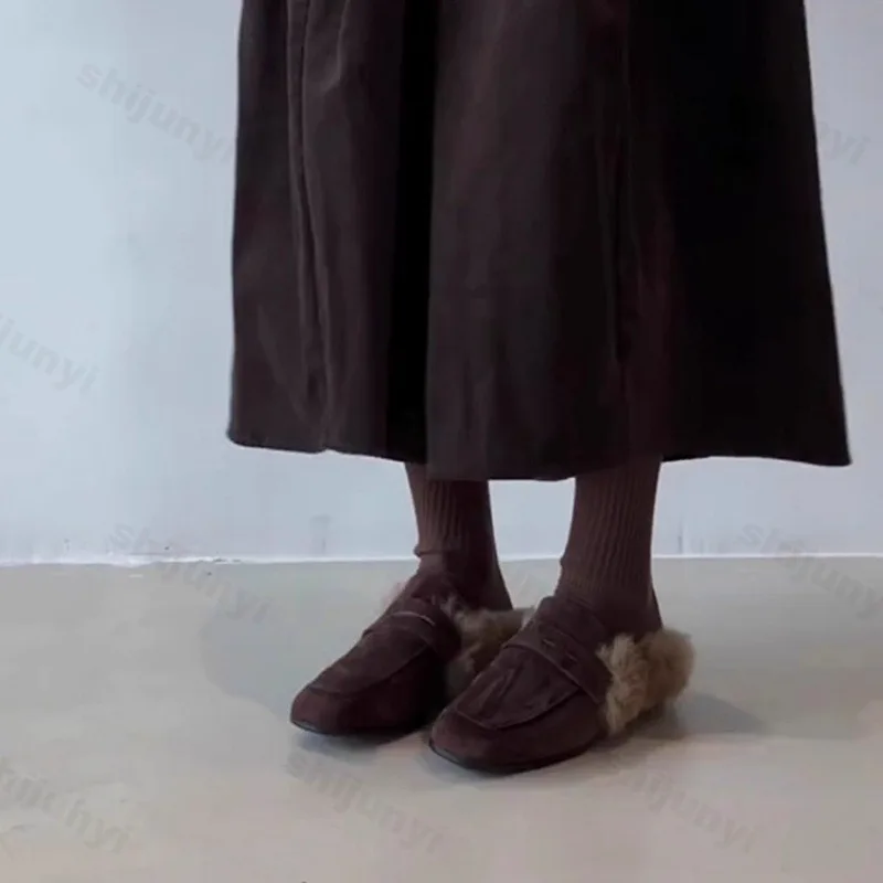 Women's Fur Flats Slippers 2026 Winter New Fashion Anti Slip Warm Plush Loafers Suede Leather Square Toe Outdoor Casual Shoes