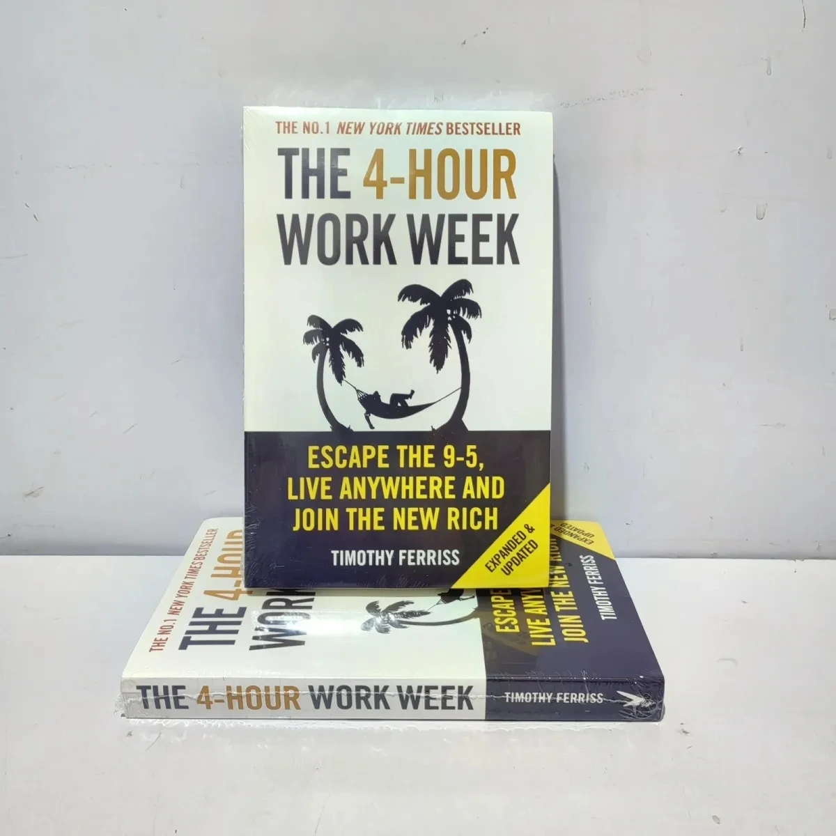 La settimana del lavoro di 4 ore di Timothy Ferriss Escape The 9-5, vivi ovunque e unisciti al nuovo ricco libro Bestseller Paperback inglese