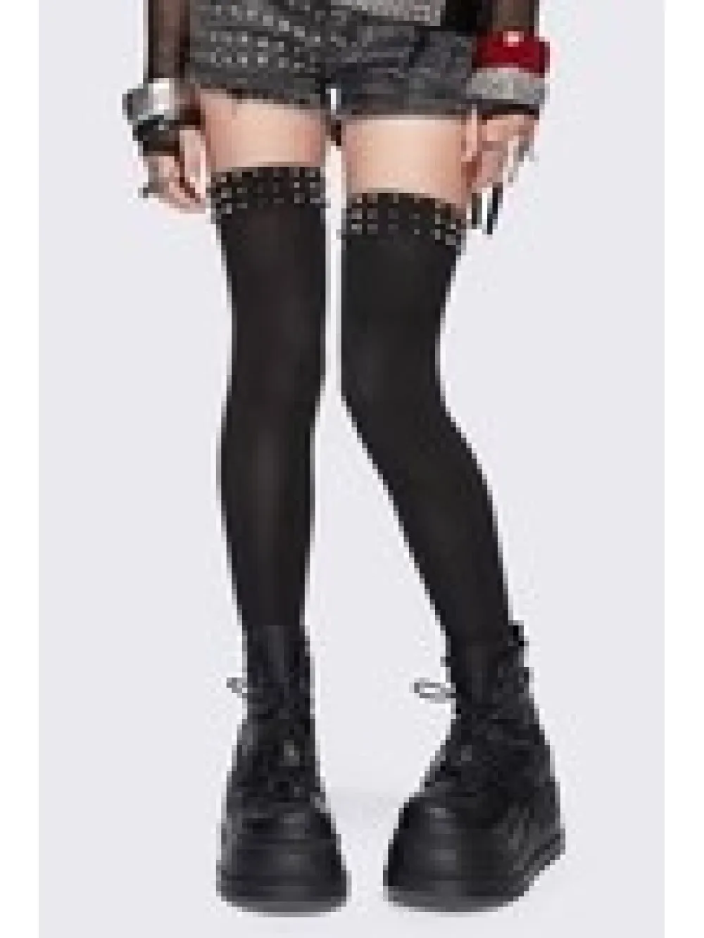 

Новые летние готические панк-носки 2026 года с заклепками выше колена, черные, с заклепками на верхнем крае, длинные, в субкультурном уличном стиле, темная мода