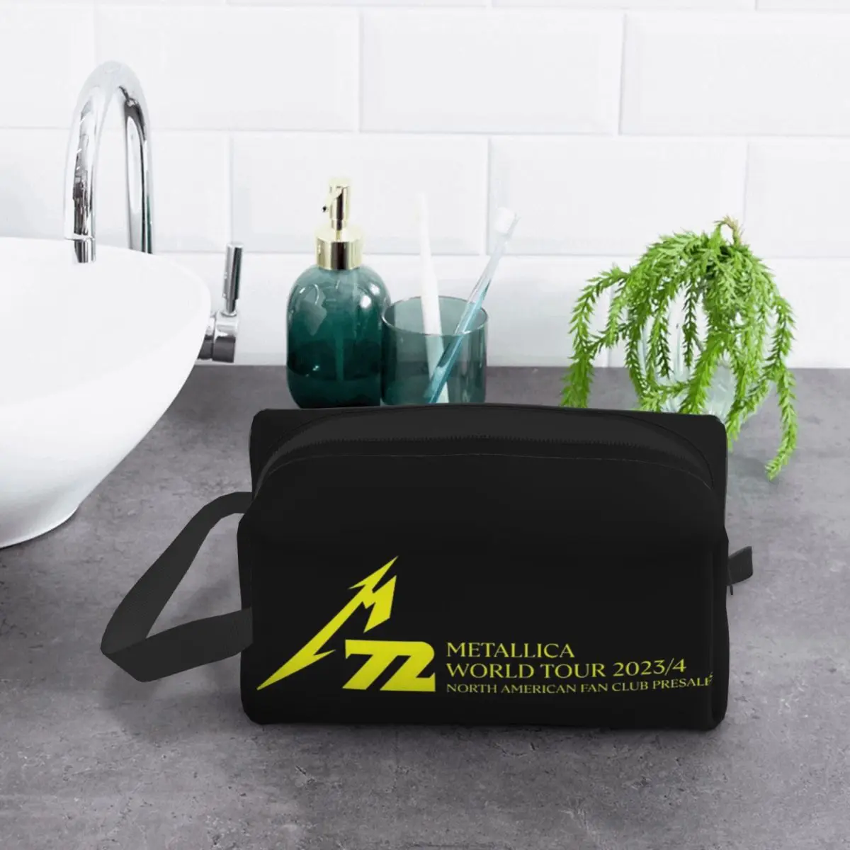 

Metallicas M72 Word Tour Makeup Bag Cosmetic Organizer Storage Dopp Kit Toiletry Cosmetic Bag for Women Beauty Travel Case