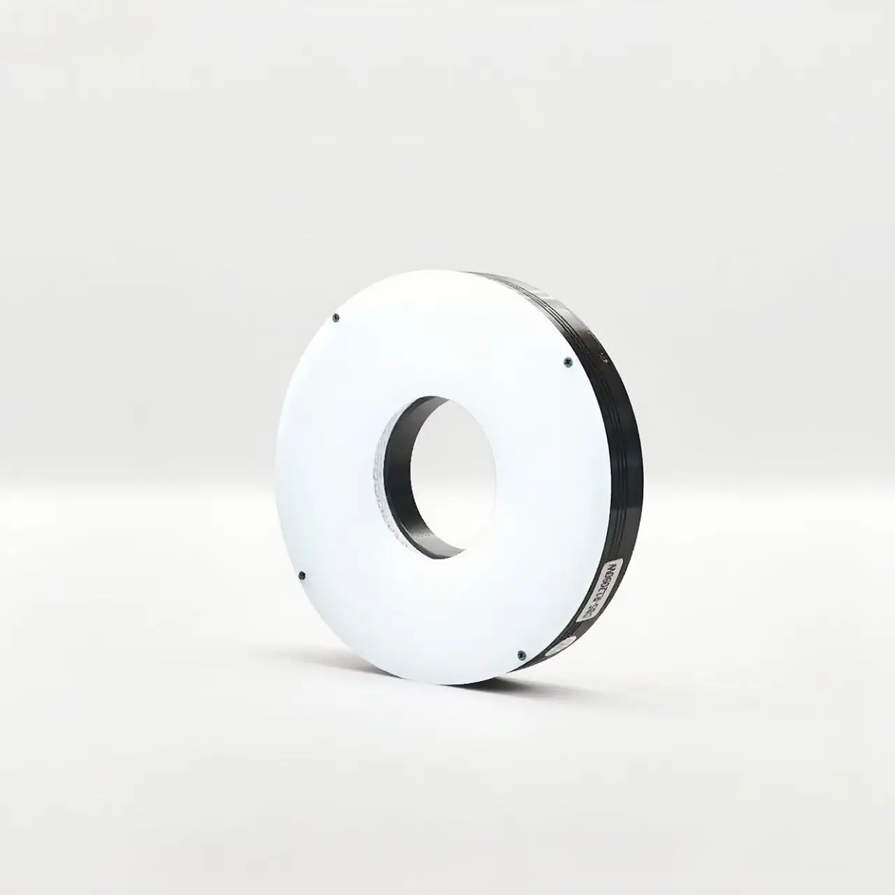 A 90-degree circular light source with an outer diameter of 60mm, providing high-angle illumination for visual inspection.