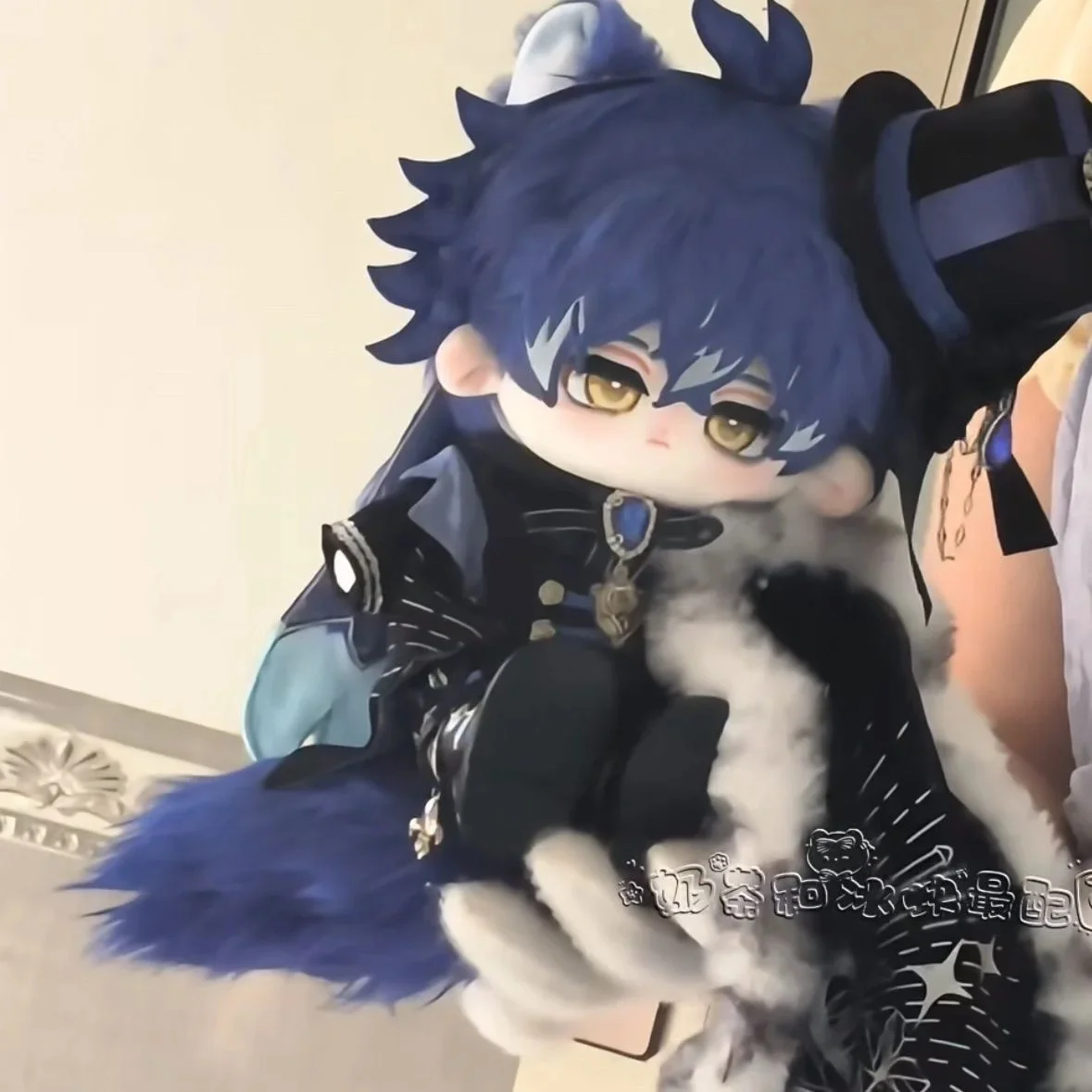 Peluche Genshin Impact Flins, jeux d'anime, poupée en coton de 20cm, jouets en peluche mignons pour adultes et enfants à collectionner comme cadeaux