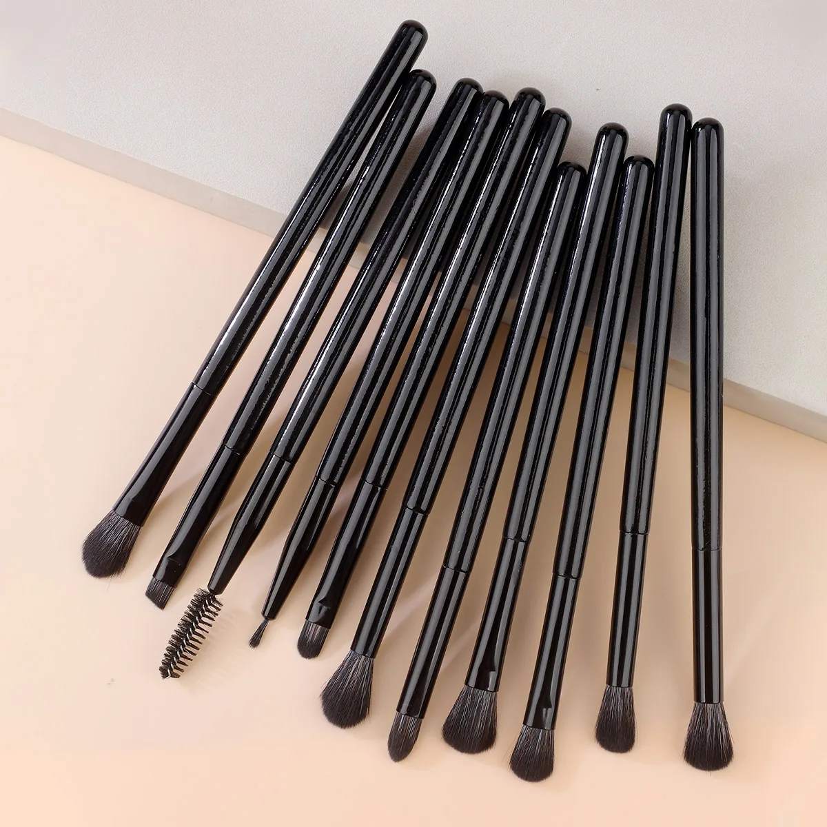 11Pcs Eye Makeup Brush Used For Eye Shadow Details Wrinkle Brush Soft And Dense Fiber Portable And Convenient Daily Makeup Tool