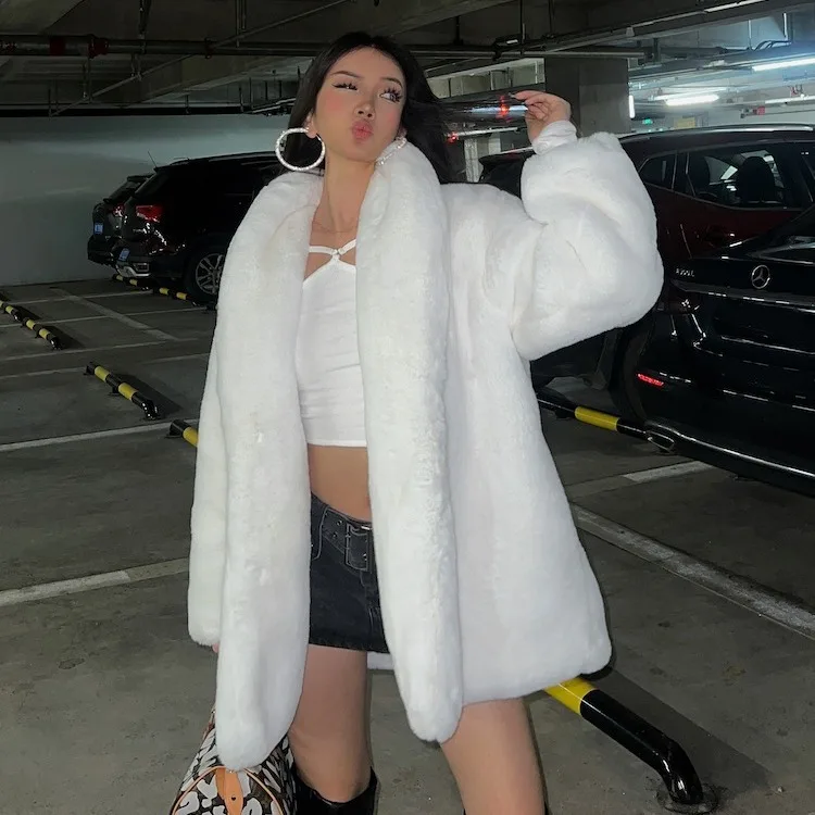 Płaszcz z podszewką ze sztucznego futra Płaszcze Damskie Wzorzyste Kryształowe Klubowe Nowoczesne Frędzle Kołnierz Zamszowe Płaszcze z Napisami Regulowane Paski Krótkie