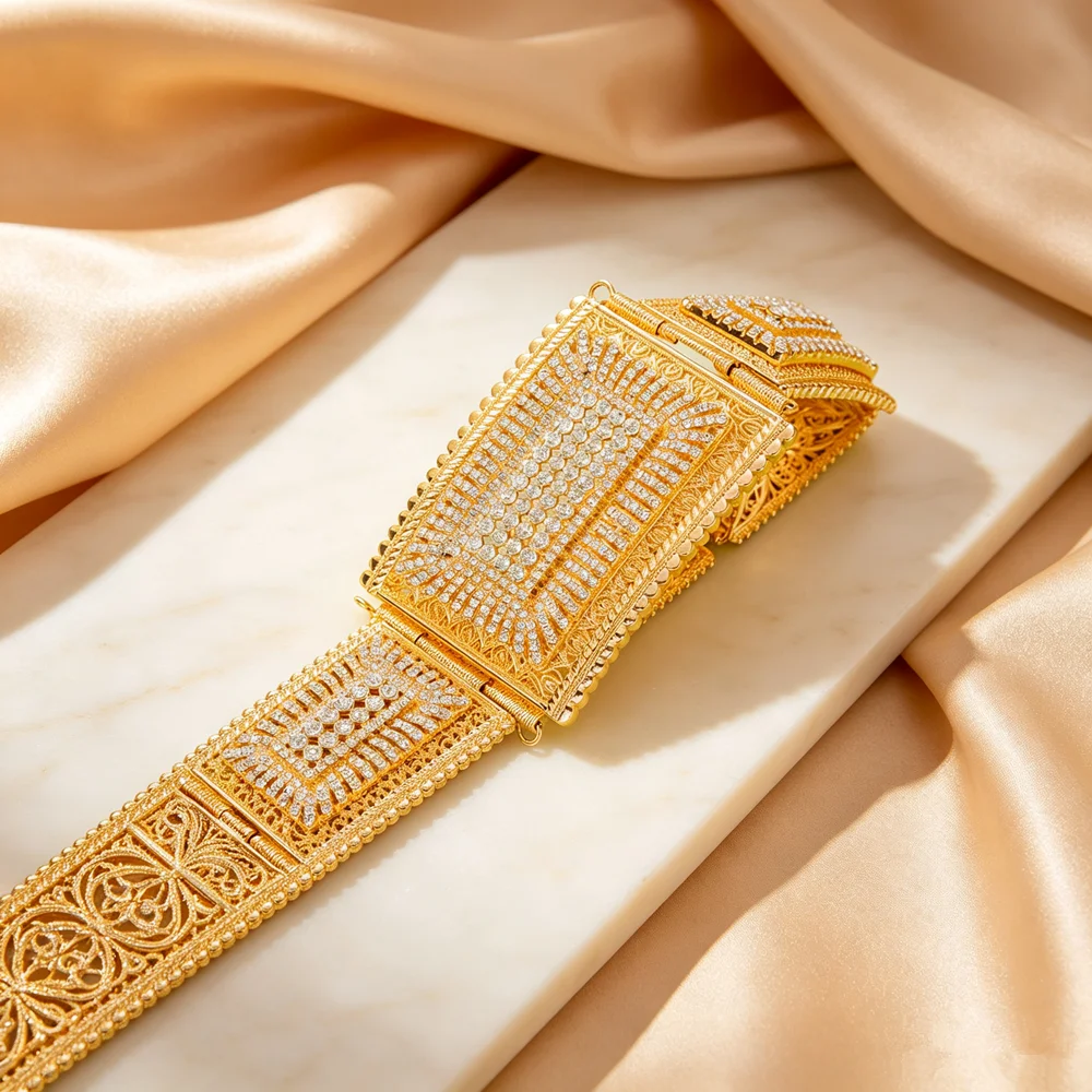 Luxury Gold Plated Hollow Carved Waist Chain Vintage Arabesque Bridal Wedding Belt