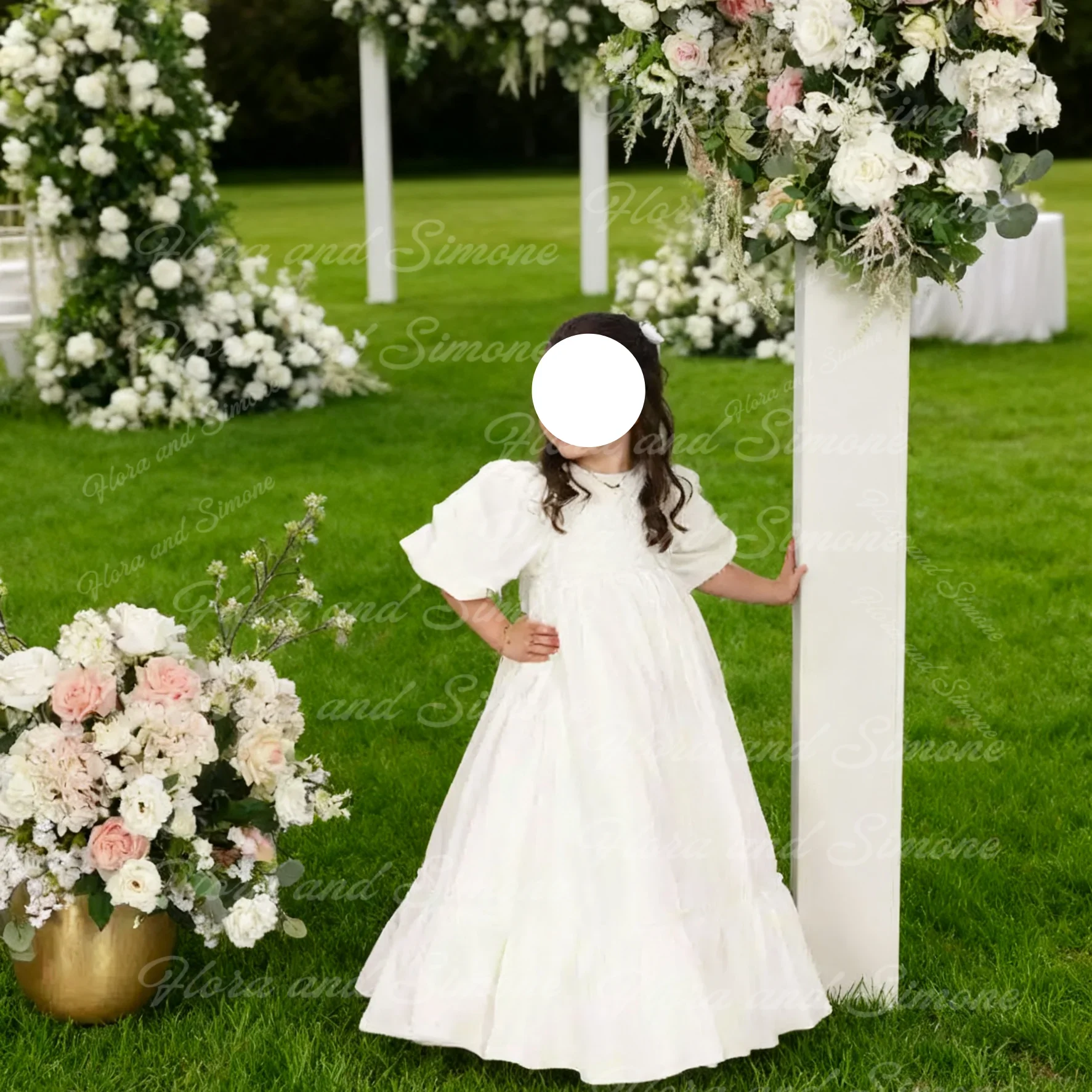 فستان فتاة الزهور الأبيض المخصص بنصف كم لحفلات الزفاف مزين بالدانتيل ومهرجان أطفال وأعياد الميلاد الأولى