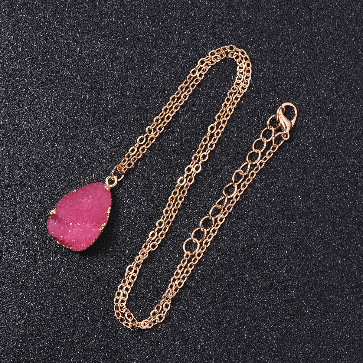 

1Pcs Elegant Gold Filled Clavicle Necklace Irregular Natural Crystal Pendant Lightweight Women Jewelry Gift Necklace Pendant