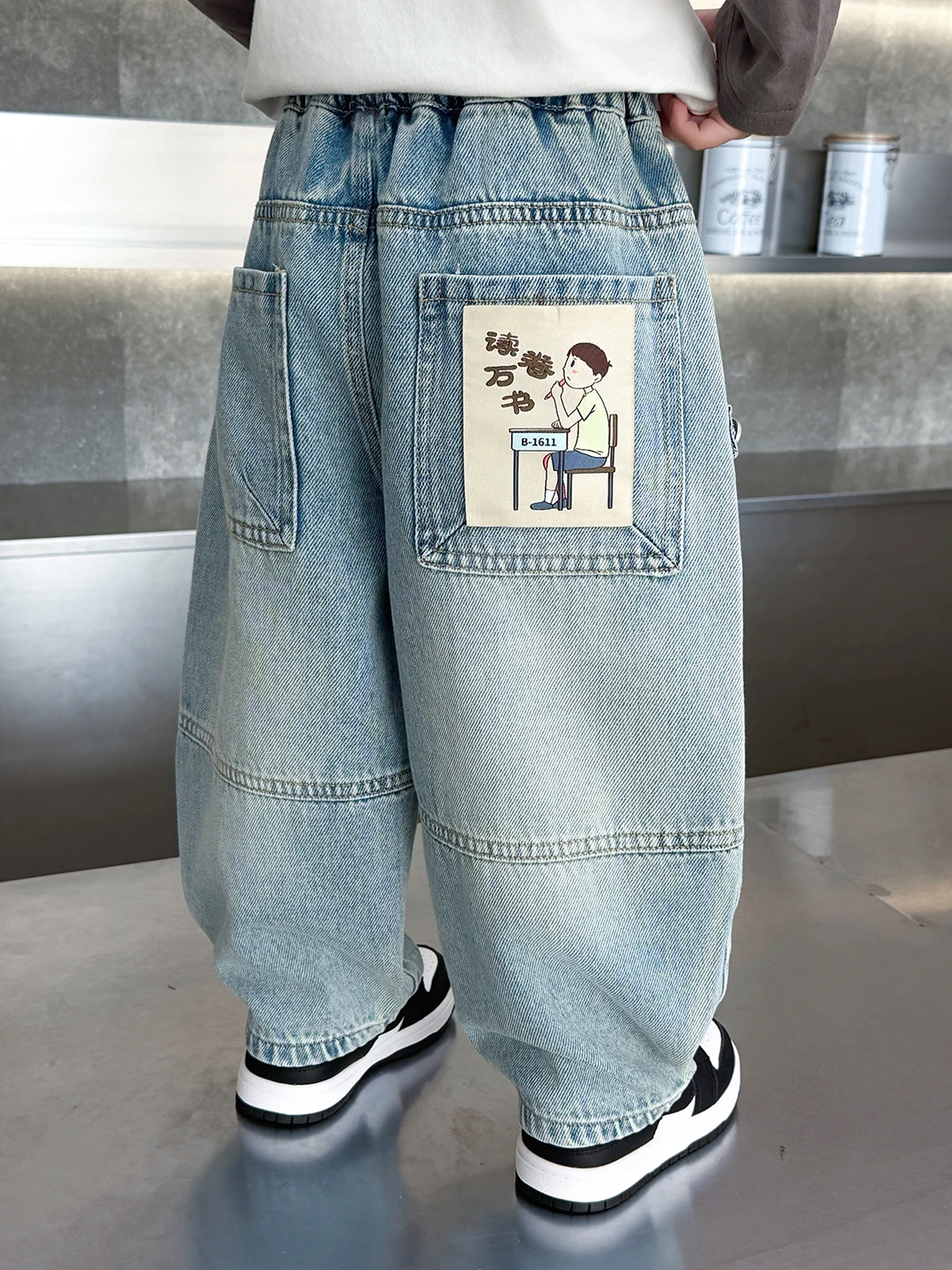 

Свободные повседневные джинсы для мальчиков, новая весенняя коллекция, модные, в корейском стиле, для малышей, весна-осень, с высокой талией, из хлопка и полиэстера