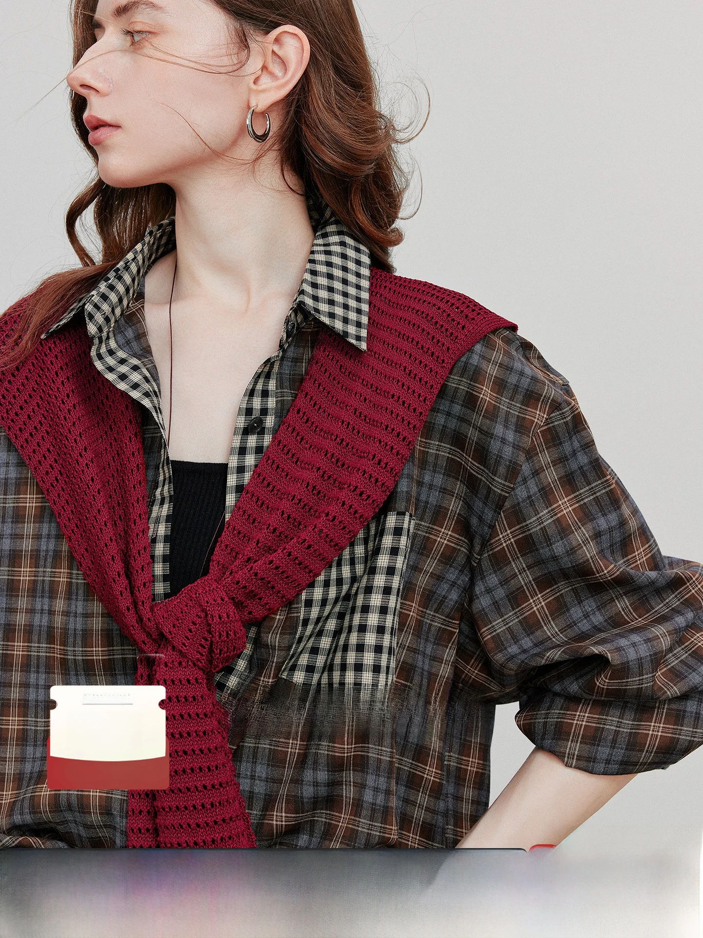 おしゃれな透かし編みニットスカーフ-レディース-秋の新作-ショルダーショール-トレンドの重ね着デザイン-グルーファイバー生地スカーフ