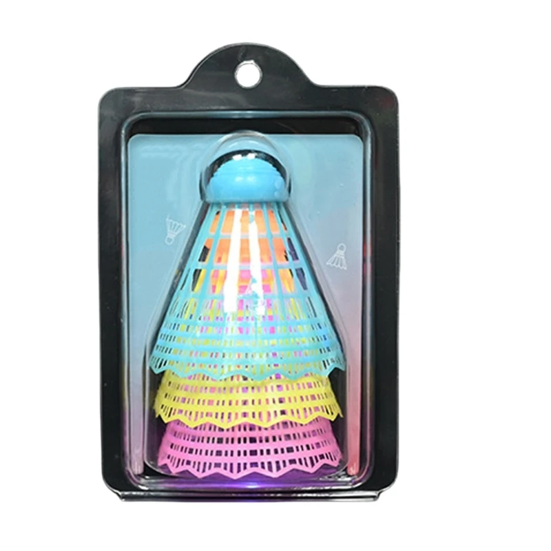 3pcs تنس الريشة المضيئة في الهواء الطلق الريح الريشة مكوتيت ليد LED LED الريشة الرياضية للبالغين الأطفال والعائلة