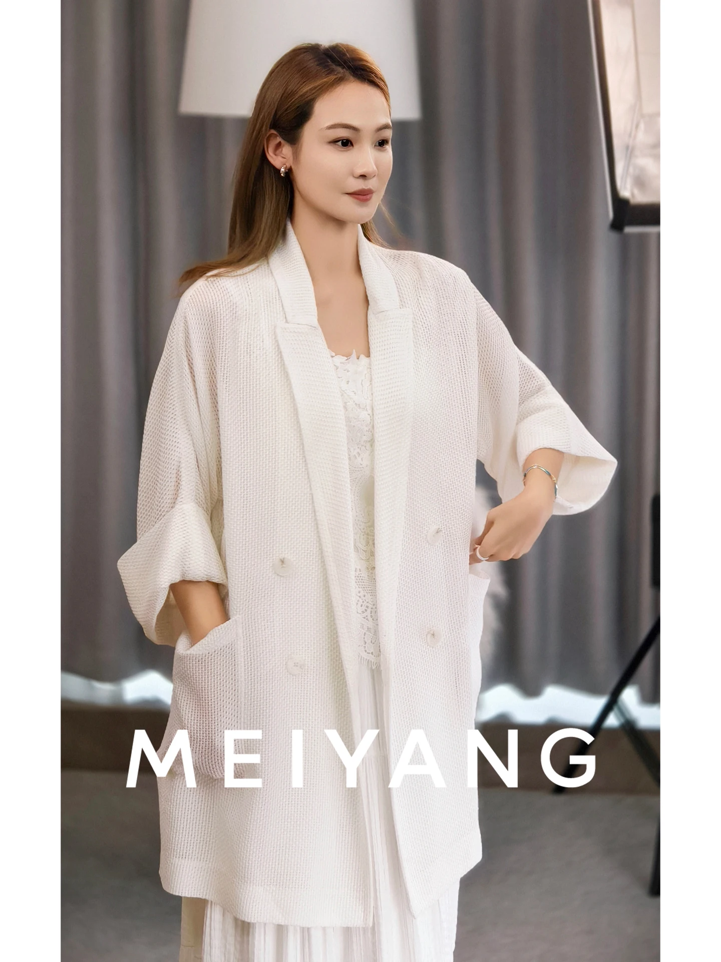

Meiyang Women's Suit Jacket with Large Pockets Hollow out Double Breasted Bat Sleeve Casual Commute Workwear Pure Color