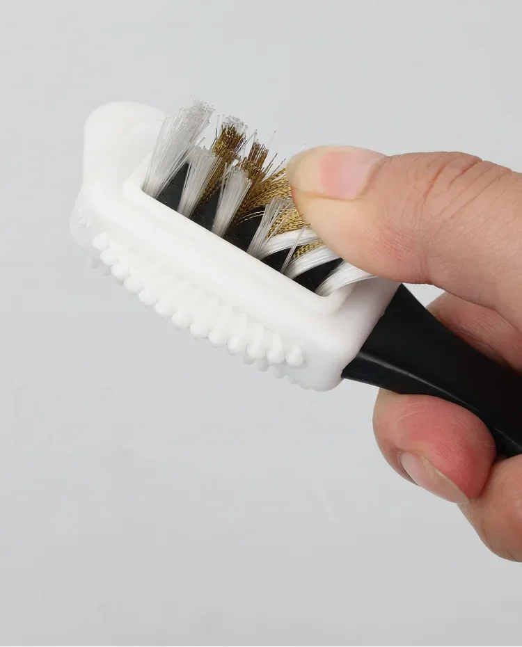 Wildleder-Schuhbürste, dreiseitig, mit Messingdraht, Schuhpflegebürste, Schneestiefel-Reiniger, Schuhzubehör – Detail 9