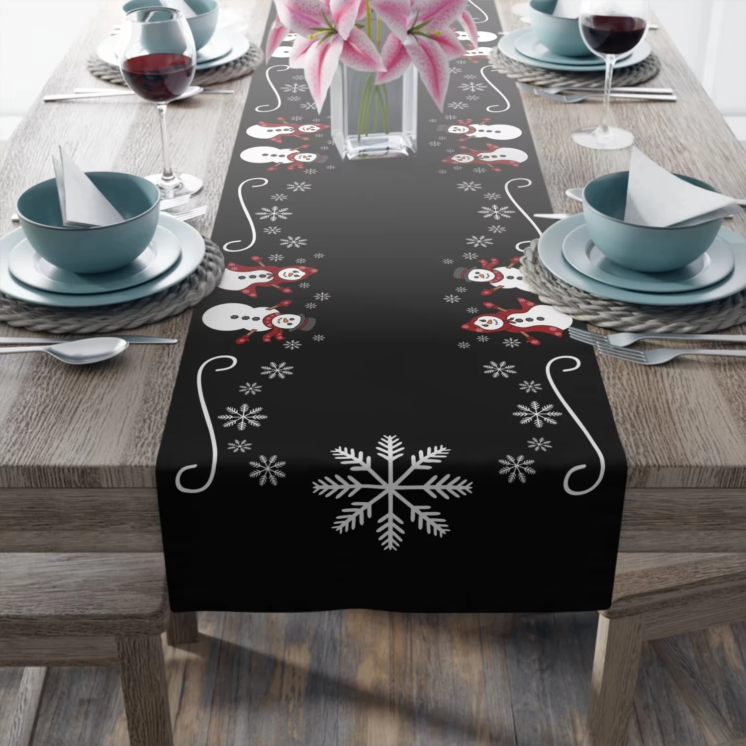 

Snowman Table Runner Christmas Holiday Design, Winter Table Decor for Home Setting and Seasonal Celebration