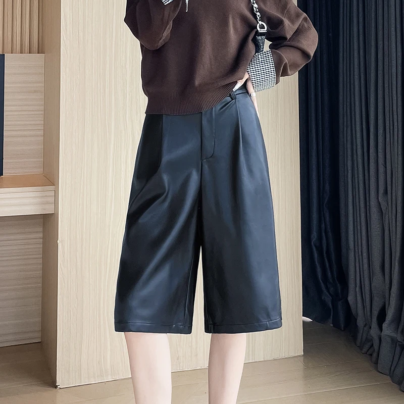 High Quality PU Leather Capri Pants New Women 2026 Autumn Winter Chic Short PU Leather Pants Elegant LeatherTrousers