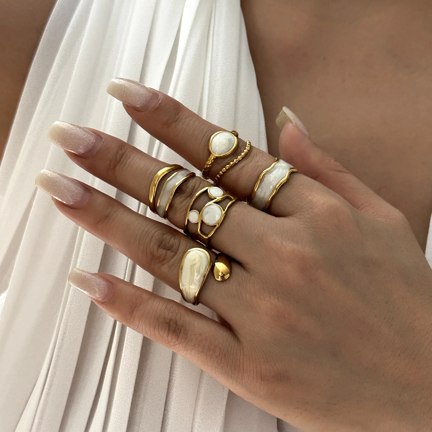 5-teiliges Set geometrischer Emaille-Edelstahlringe für Damen, vergoldet, stapelbare Knöchelringe, Party-Schmuckset, Geschenk, wasserdicht – Detail 5
