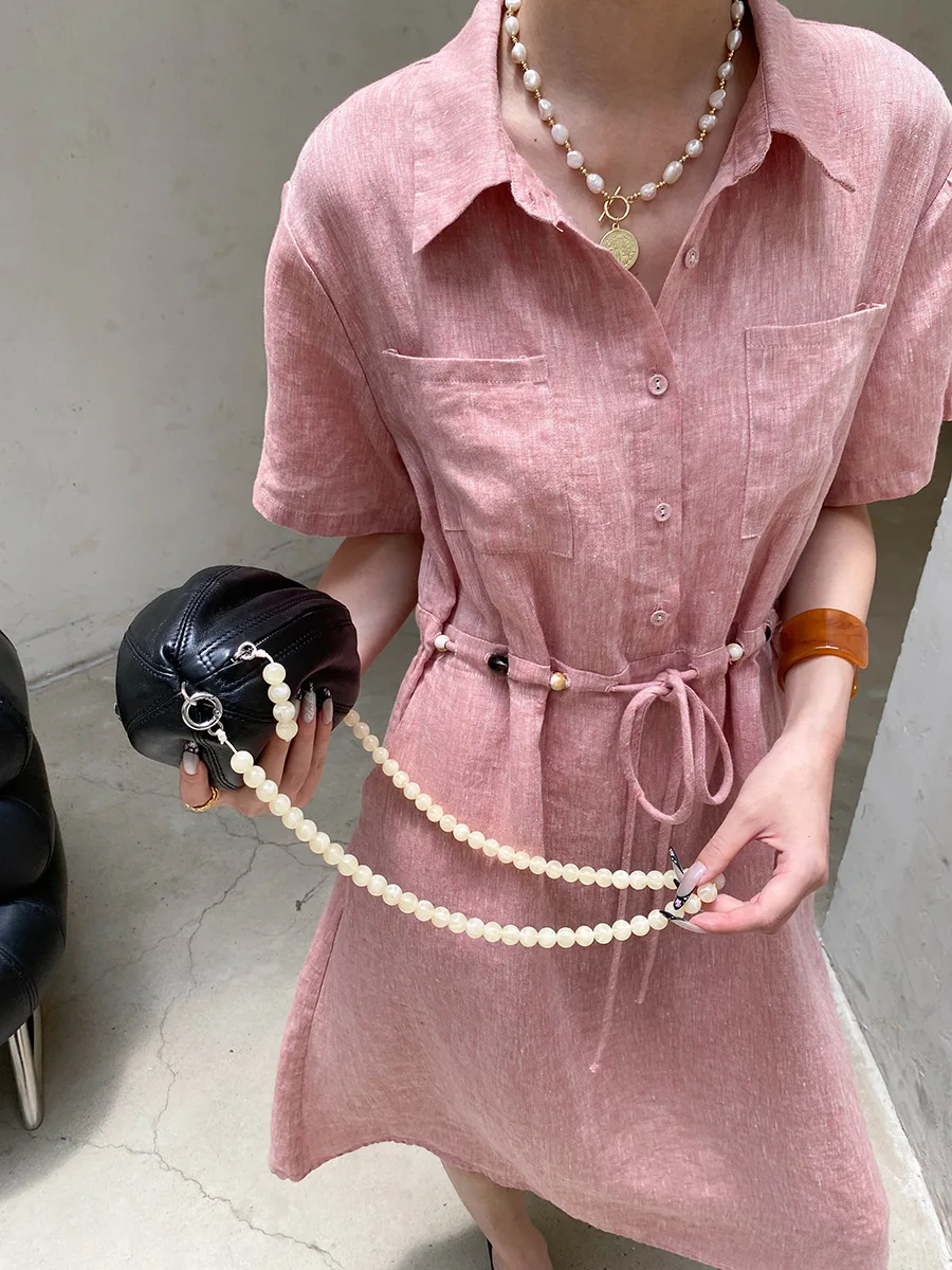 Sommerliches Damen-Freizeitkleid in Uni-Farbe mit Perlenbesatz, Kordelzug und tailliertem Schnitt – Detail 7