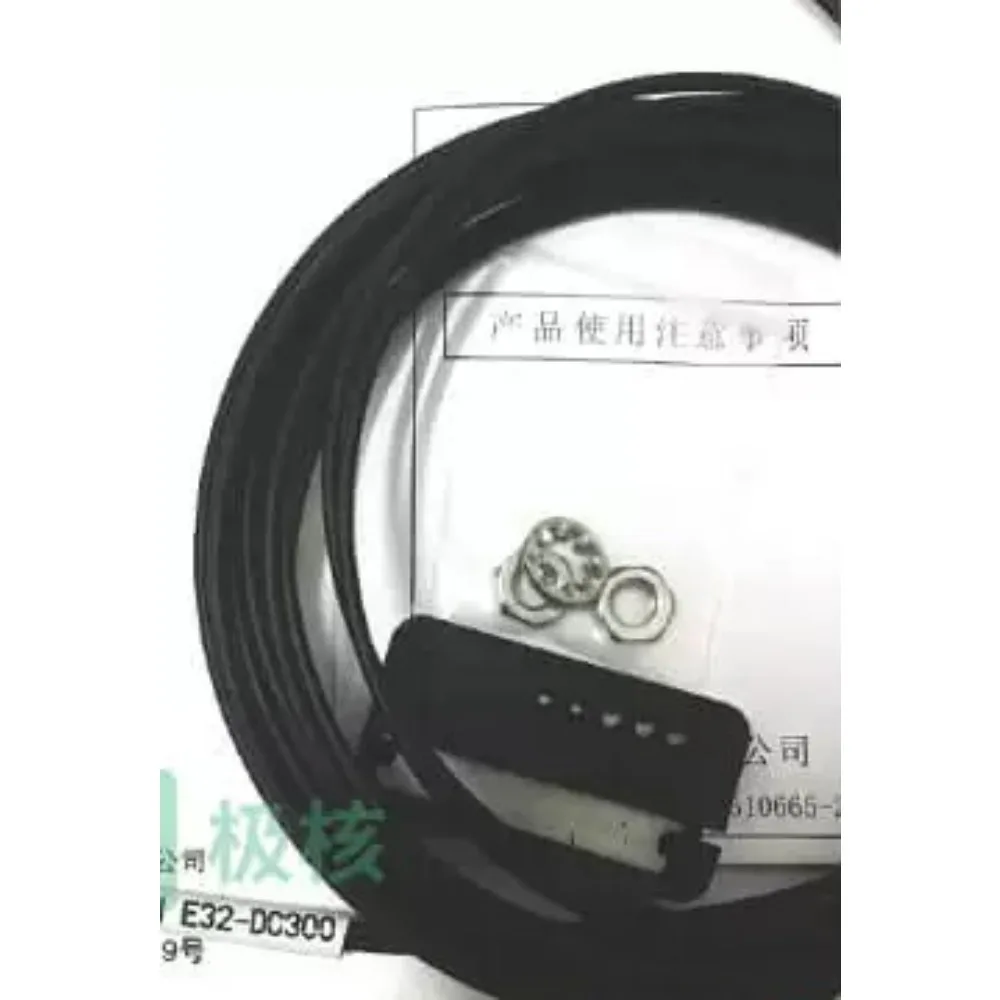M3 M6 Diffuse Reflection Fiber Sensor E32-DC200E E32-DC200 Coaxial CC200