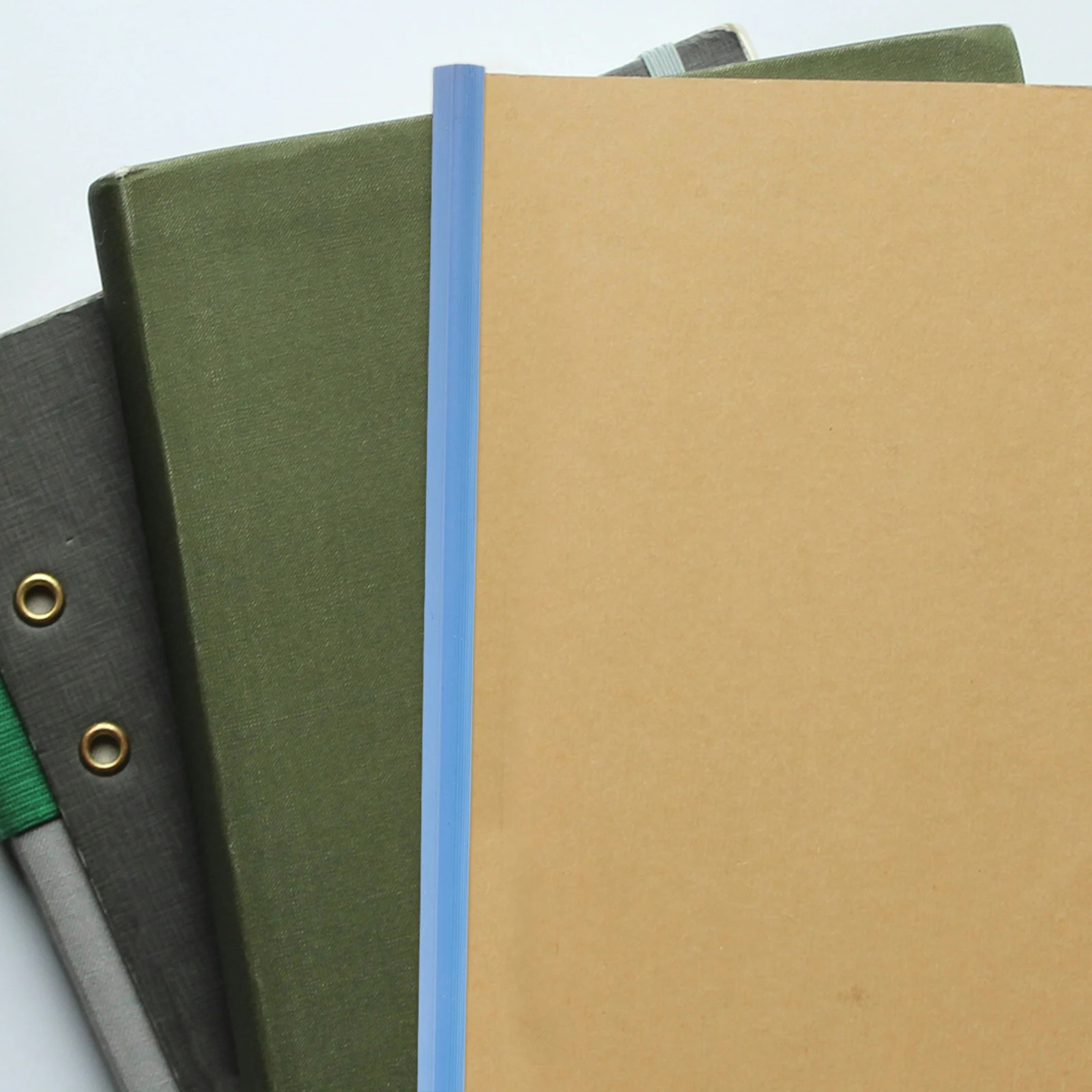 

30pcs A4 Sliding Bars 0.9CM Red Yellow Green Blue White Each Plastic Bookbinding Clips for Office Loose