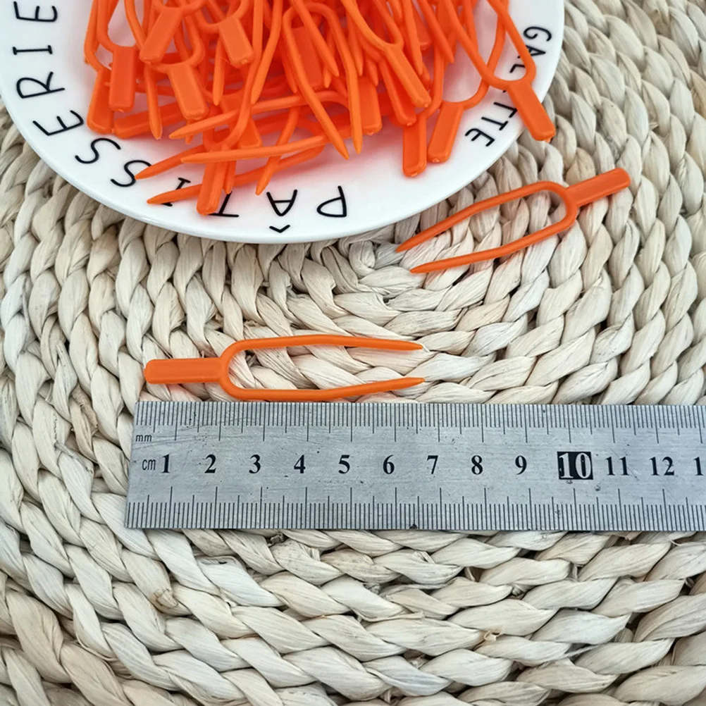 

50Pcs Seedling Fixing Clips Environmental Protection Plastic Reusable Vine Support Clamps for Watermelon Strawberry Stolon