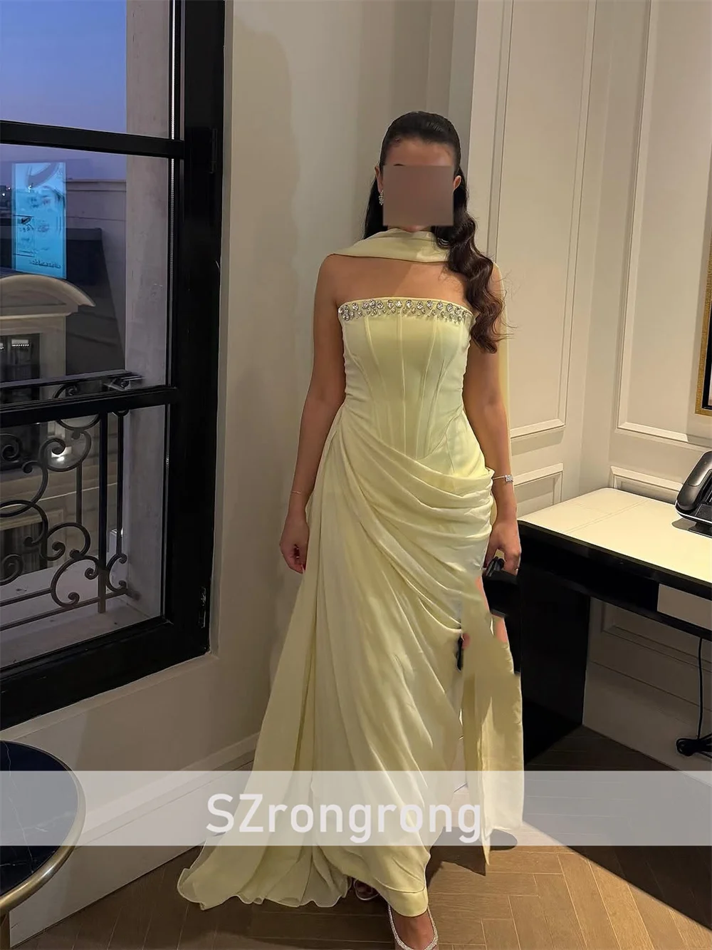 Personnalisation sans bretelles plissée gaine robe de bal saoudienne perlée dos nu longue robe de soirée longue dos nu en mousseline de soie robe de soirée