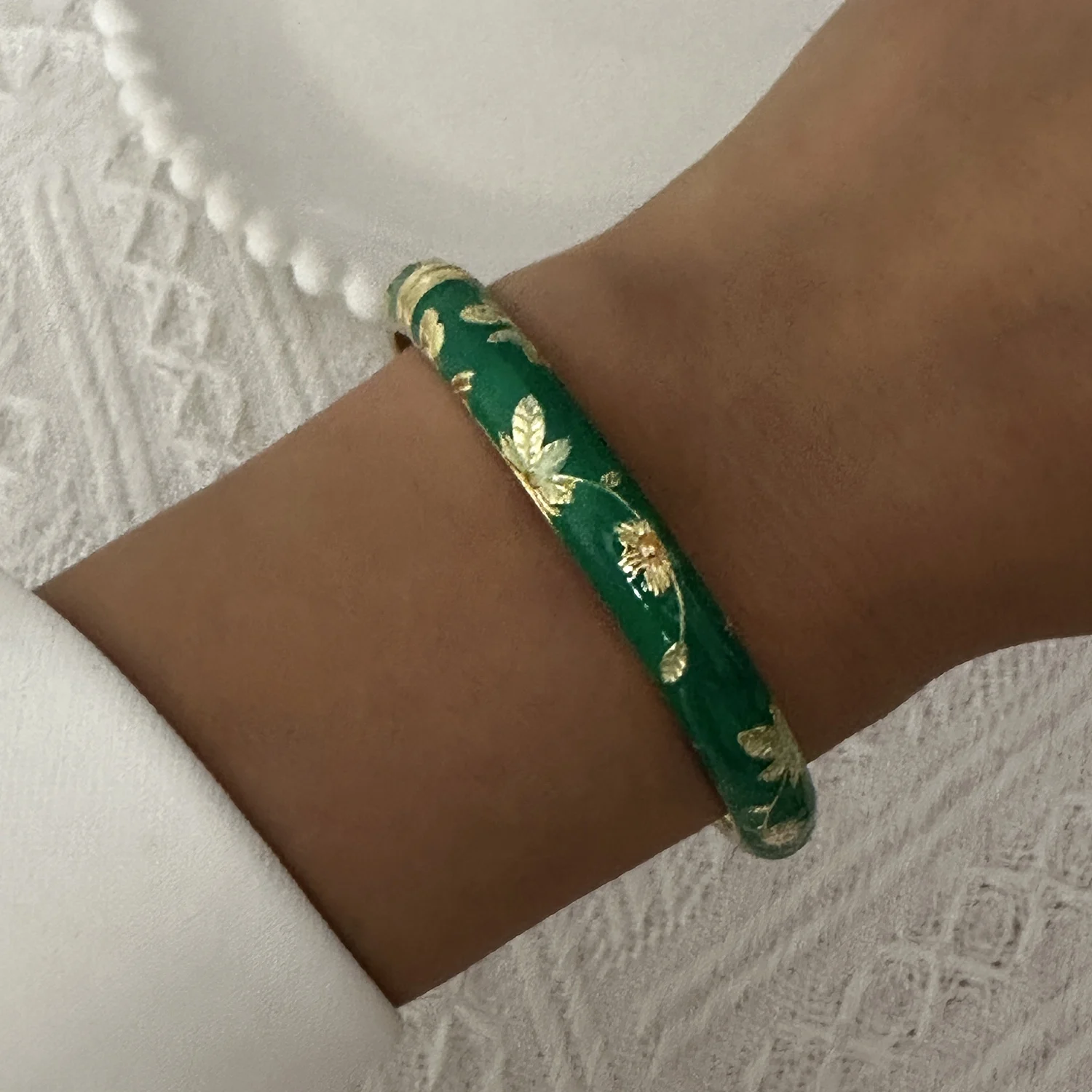 Trendiger Emaille-Vintage-Cloisonné-Armreif für Damen, böhmisches, farbenfrohes, florales Frühlingsarmband, ethnische Charms, Schmuckzubehör