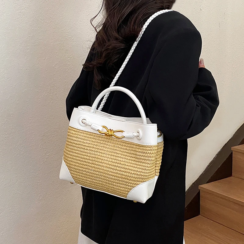 

Luxury Brand Famous Designer Women's Tote Bag Handbag - Elegant Classic Leather Construction for Everyday Use