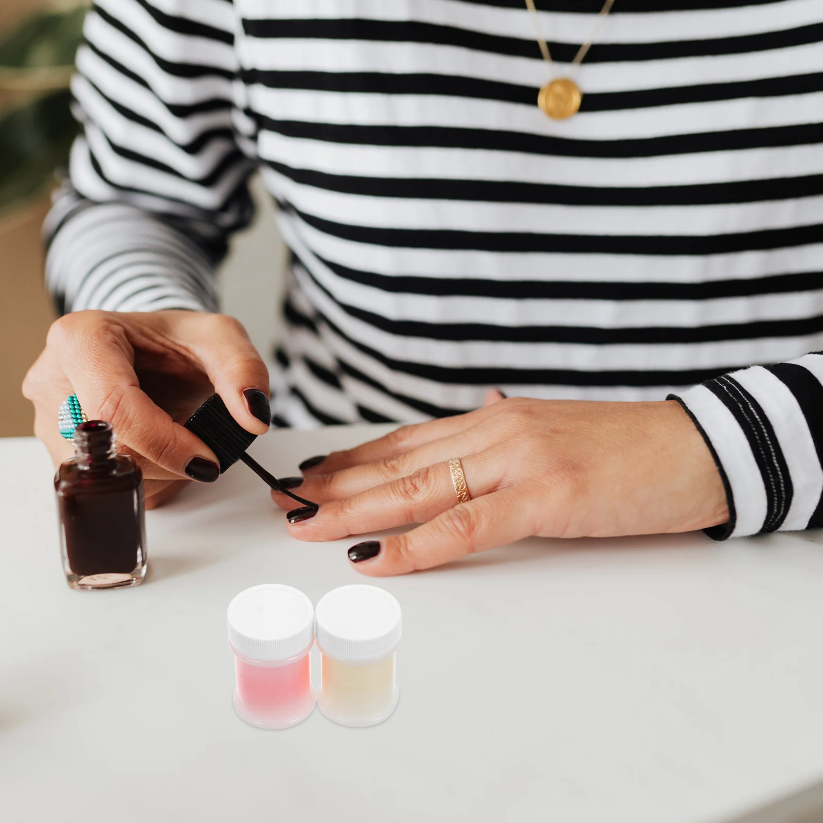 2-Flaschen-Wimpernpinzetten-Reiniger, effizientes Reinigungswerkzeug zum Entfernen und Wartung von Kleber, tragbares Schönheitszubehör für Wimpern