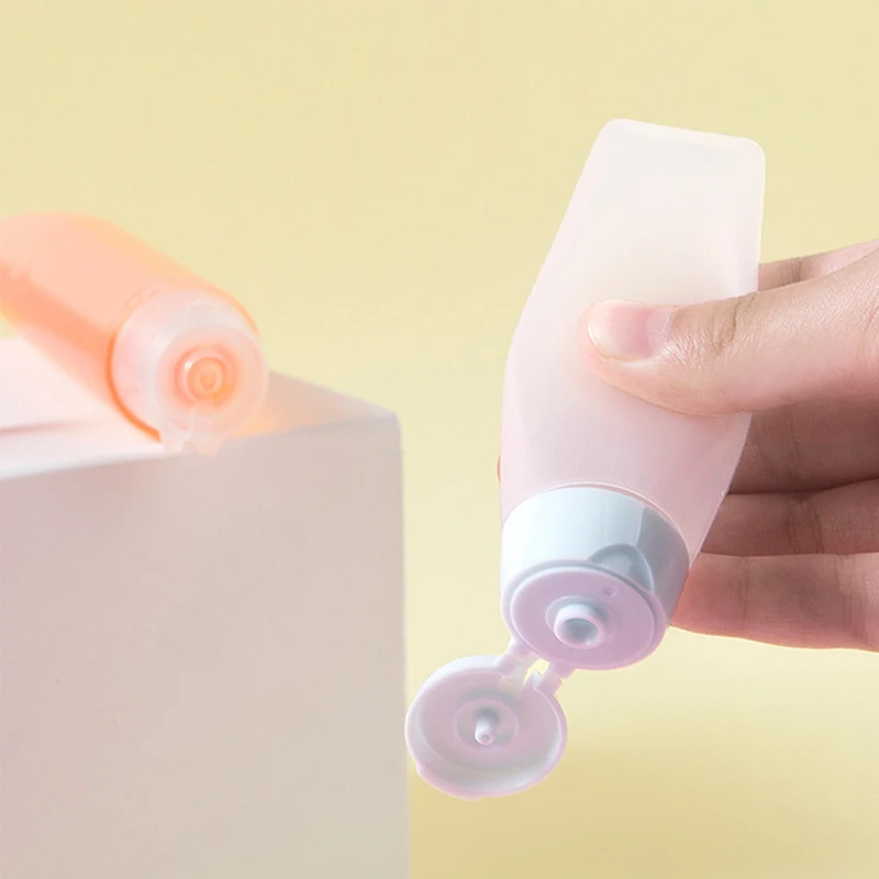 1 PC 무작위 30/50ml 호스 병 스퀴즈 하위 병 여행 화장품 로션 리필 용기 빈 크림 용기