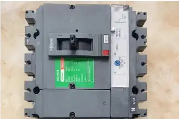 Machine à tailler Russell d'occasion, CVS160F, 160A