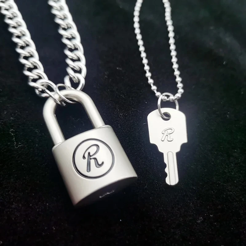Anime NANA Necklace Oosaki Nana Honjo Ren Key R Lock Unisex Punk Pendant Cosplay Vintage Matte Choker Jewelry Accessories