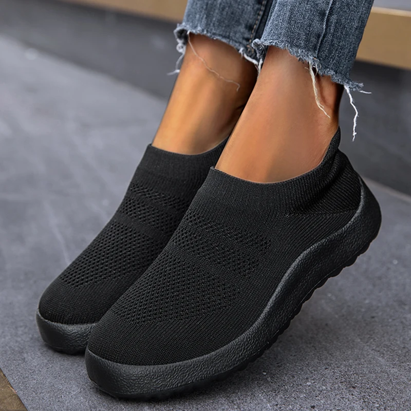 2024 New Women Sport Sneaker Flat Bottom Breathable Comfortable Women Sneakers Slip On Sock Solid Color Women\'s Running Shoe