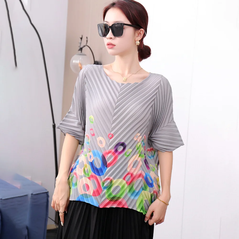 Summer New Fashion Miyake Pleated Hand-folded Geometric Print Five-part Sleeve Women's T-shirt Loose Peplum Tops Women Clothing