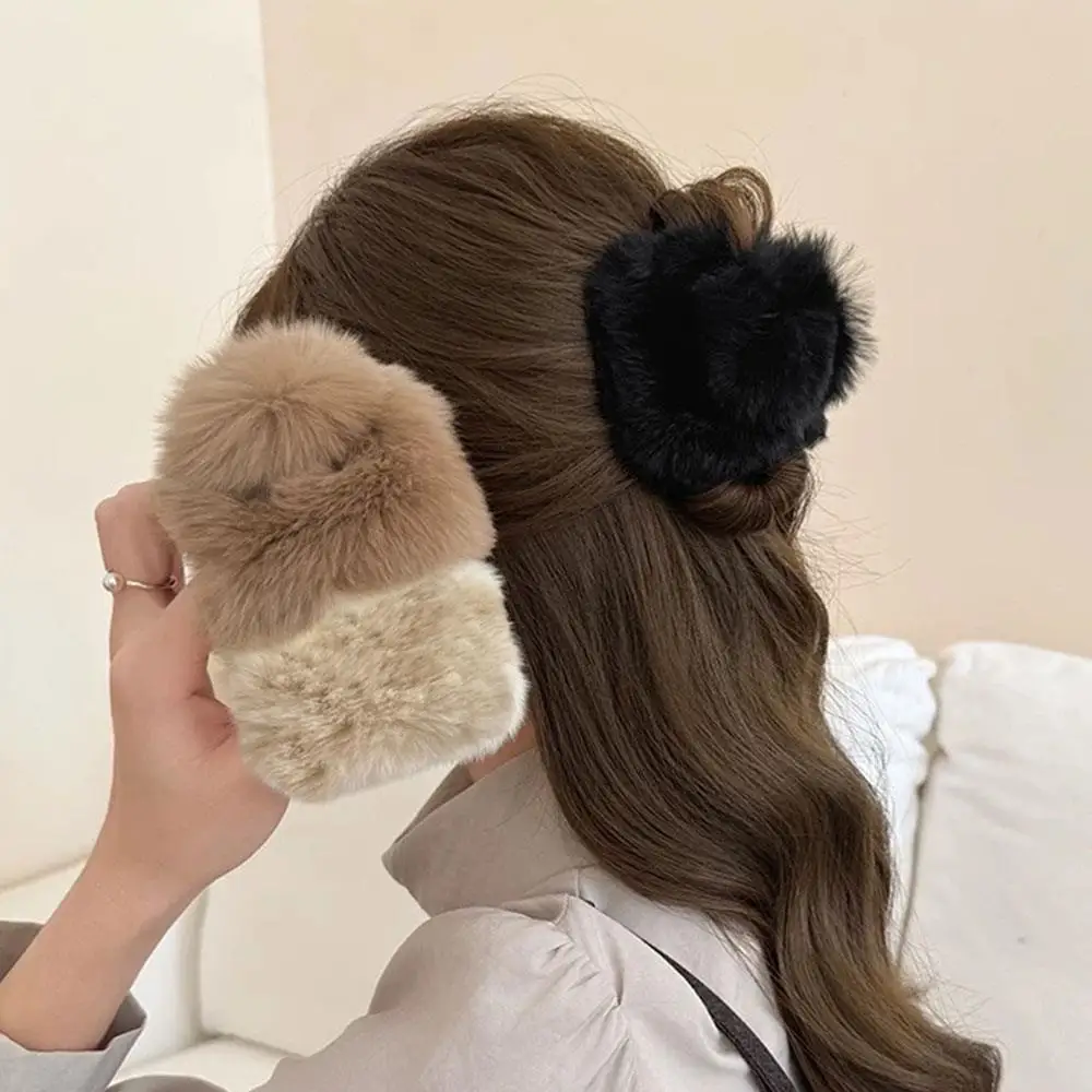 

Back-of-the-head Bun Shark Clip Faux Fur Hair Clip Hair Accessories Fluffy Ponytail Hairpin 9cm Leopard Plush Square Hair Claw
