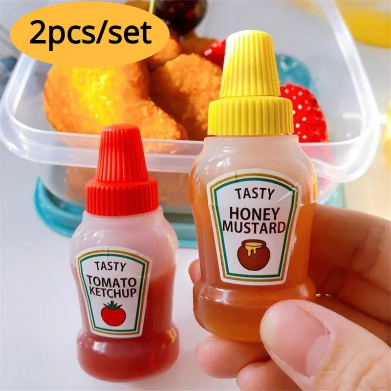 2Pcs/Set 25ML Mini Tomato Ketchup Bottle Portable Small Sauce Container Salad Dressing Container Pantry Containers for Bento Box