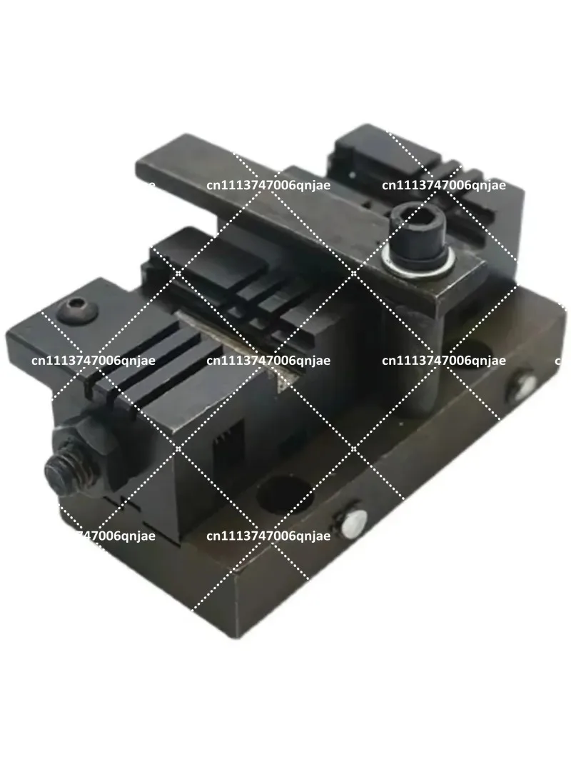 

1PC Universal Chucking Tools for 998C 339C Vertical Key Copy Duplicate Machine Clamp Locksmith Key Machine Parts