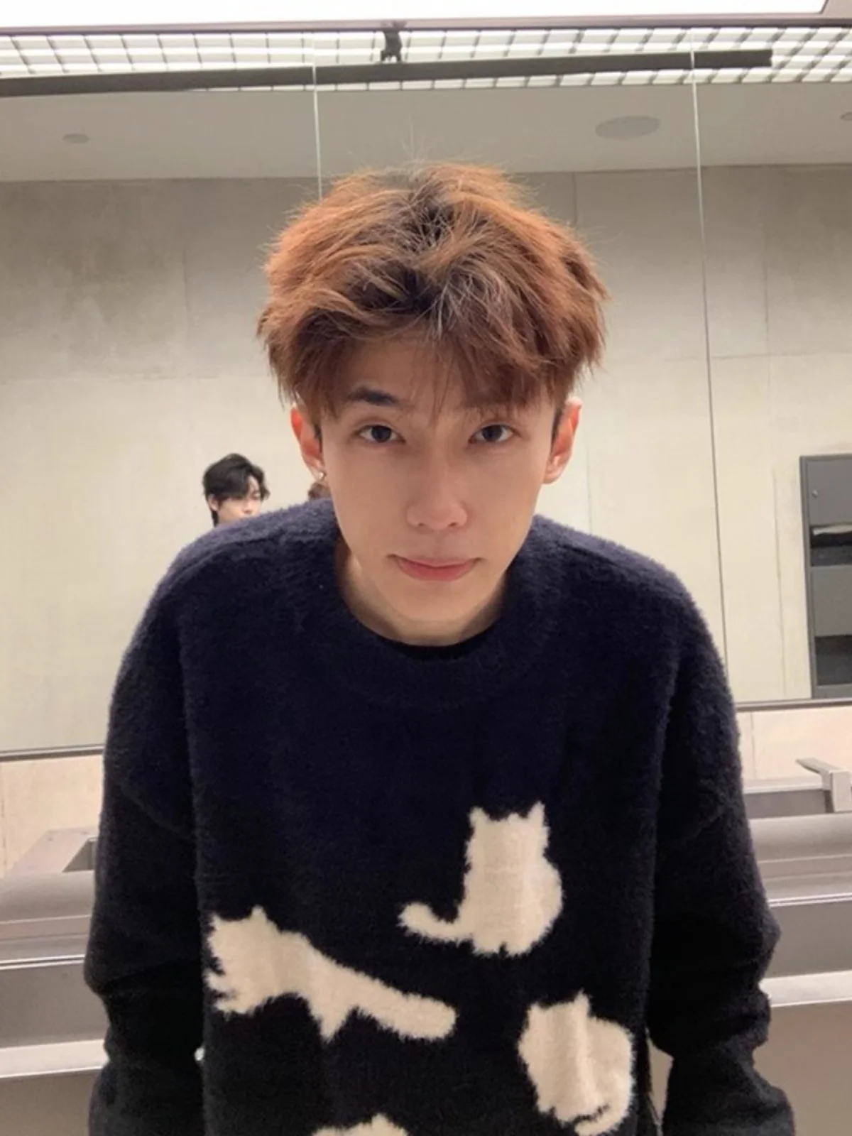 

Модный американский свитер с круглым вырезом и вышивкой для мужчин, осенне-зимний, премиум-класса, с эффектом утонченности, пуловер