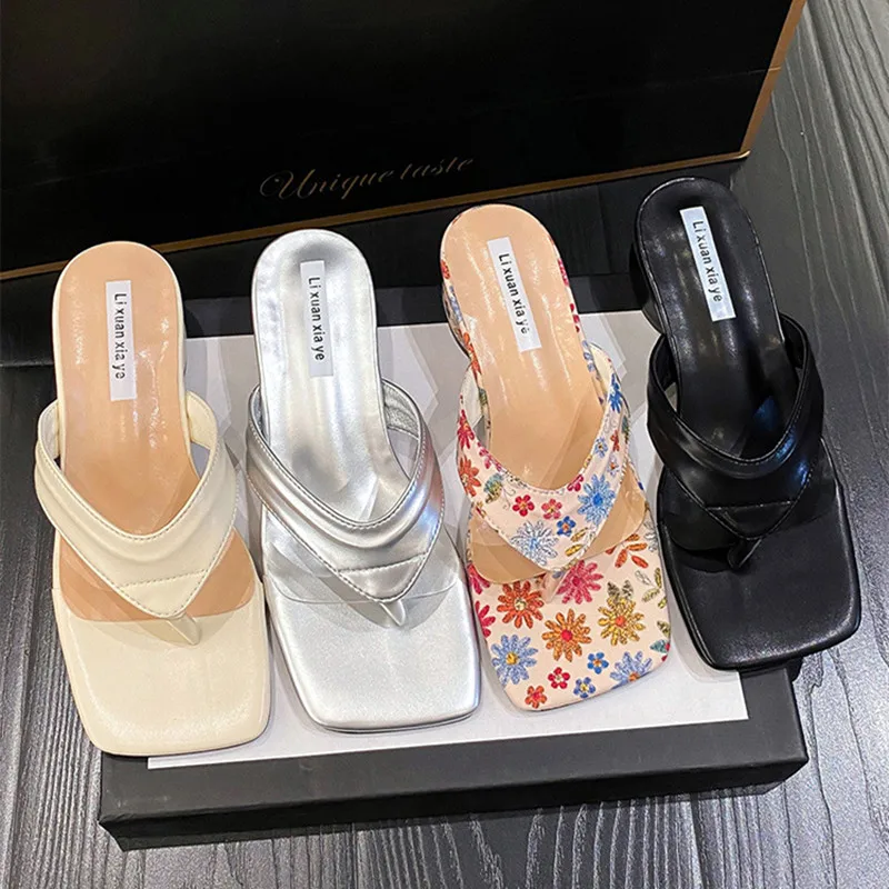 Low Heel Slippers Women Summer Fashion Comfort Clip Flip Flops Lightweight Non-slip Design Sandals Slides Sandalias De Mezclilla