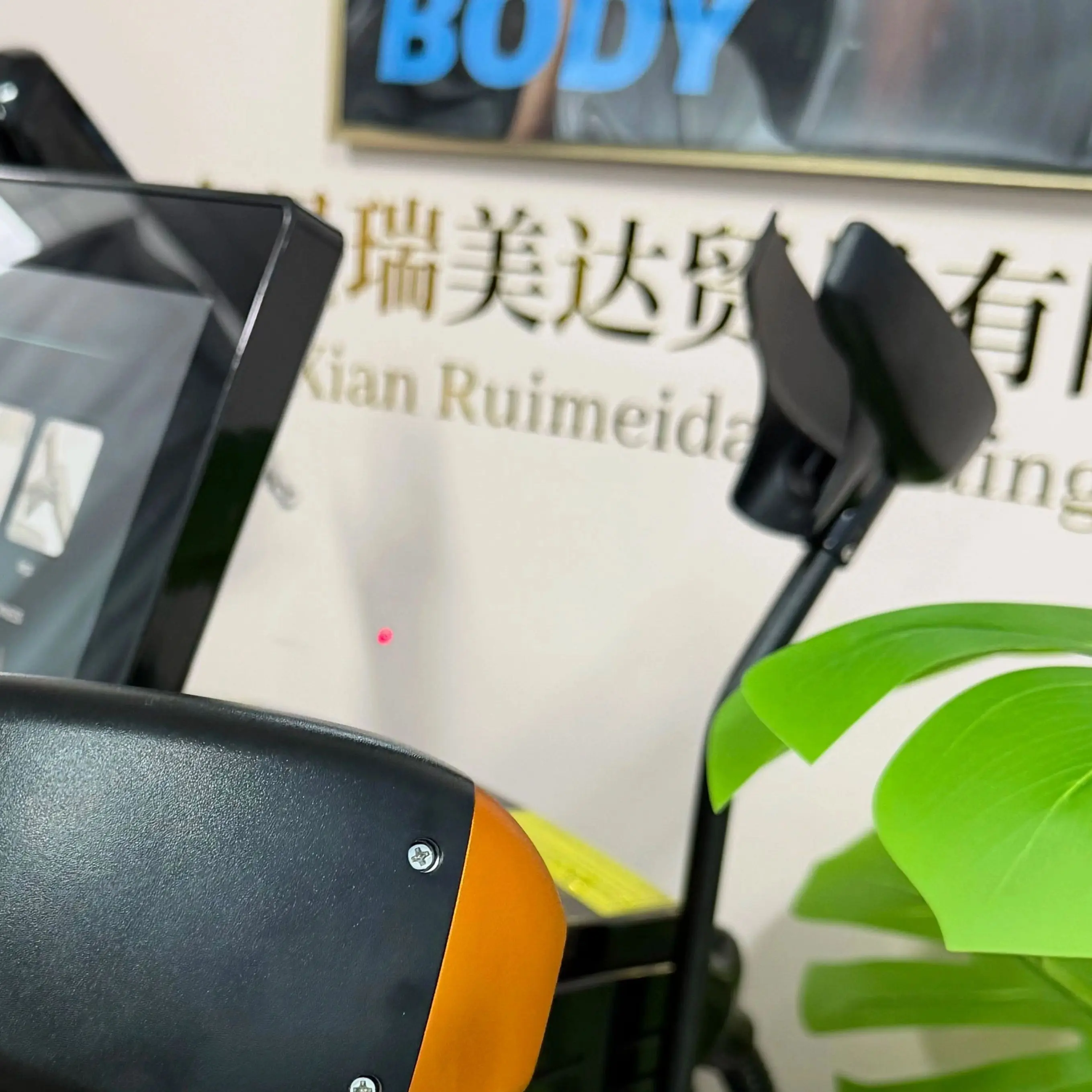 

Профессиональный многофункциональный аппарат 4-в-1 для удаления волос, диодный лазер 808 нм для удаления татуировок, удаления веснушек, омоложения кожи