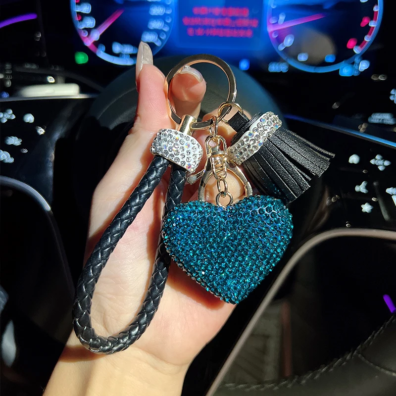 Fashionable diamond studded heart-shaped keychain, cute woven rope, tassel, car keychain, exquisite peach heart gift pendant