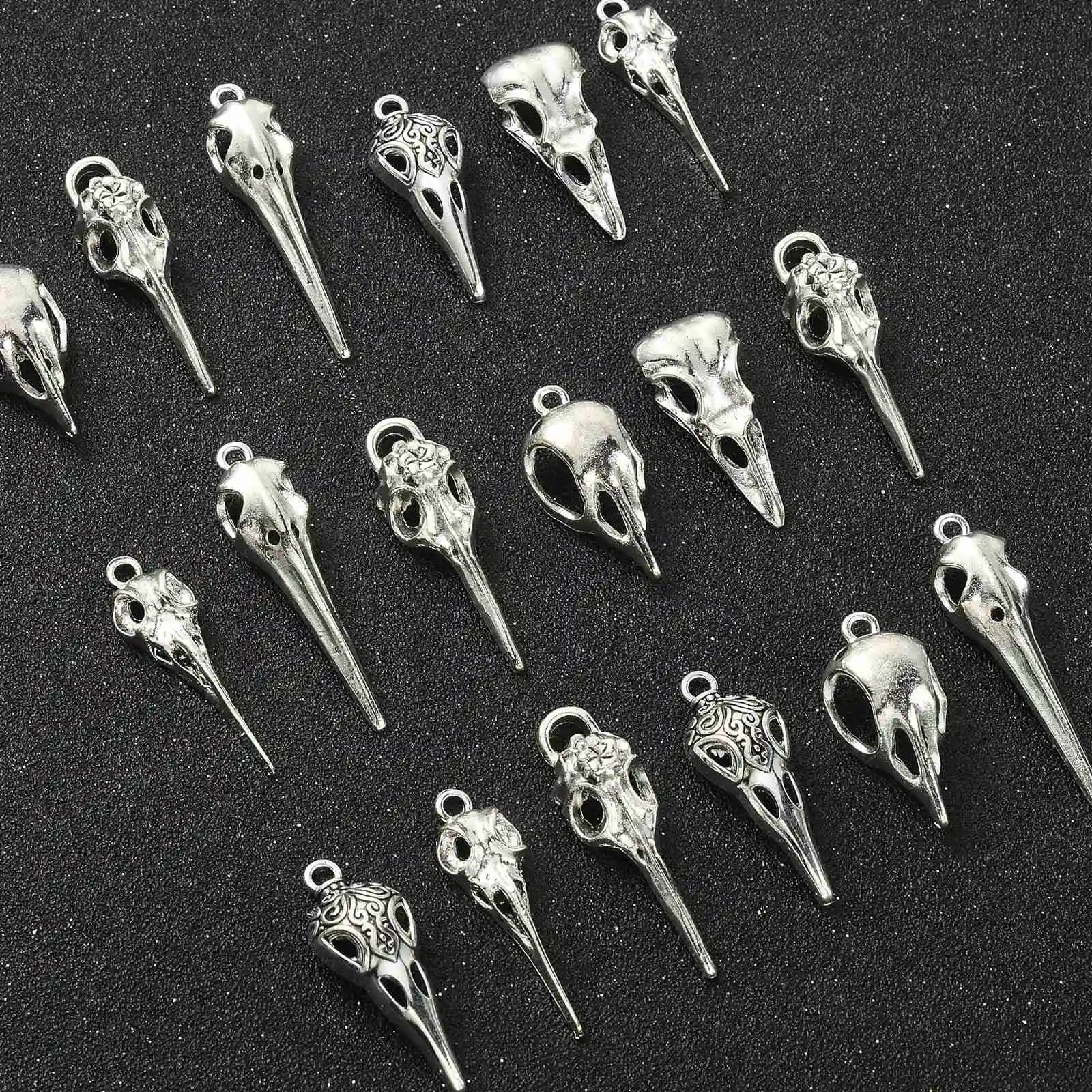 PandaHall 30 Stück 6 Stile Vogelkopf Krähen-Schädel-Anhänger Phantom-Tierknochen-Skelett-Anhänger für Schmuckherstellung Halloween DIY – Detail 9