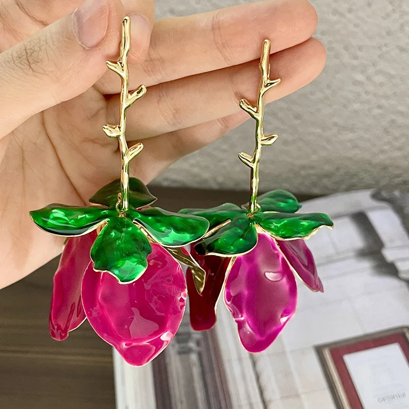 Vintage Hyperbole Green Leaf Flower Long Drop Earrings for Women Girls Fashion Party Charm Jewelry Accessories