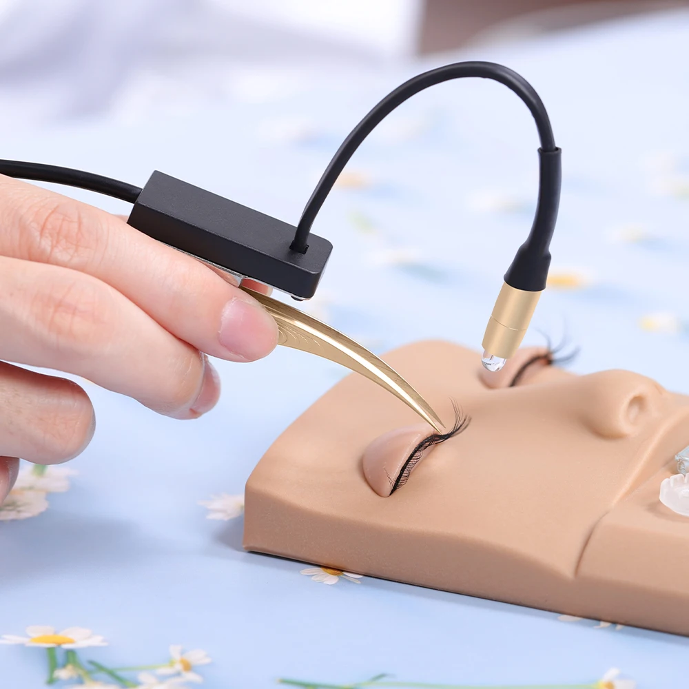 pinky-leem's-new-product-idea-2026-customized-ultraviolet-lamp-for-eyelashes-extended-ultraviolet-lamp-for-eyelashes