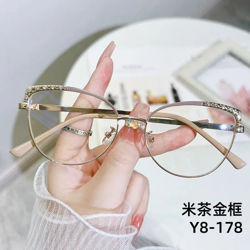 New Cat Eye Diamond Metal Glasses Frame Myopia Frames Optical Eye Glasses Fashionable and Elegant Anti Blue Light Flat Glasses