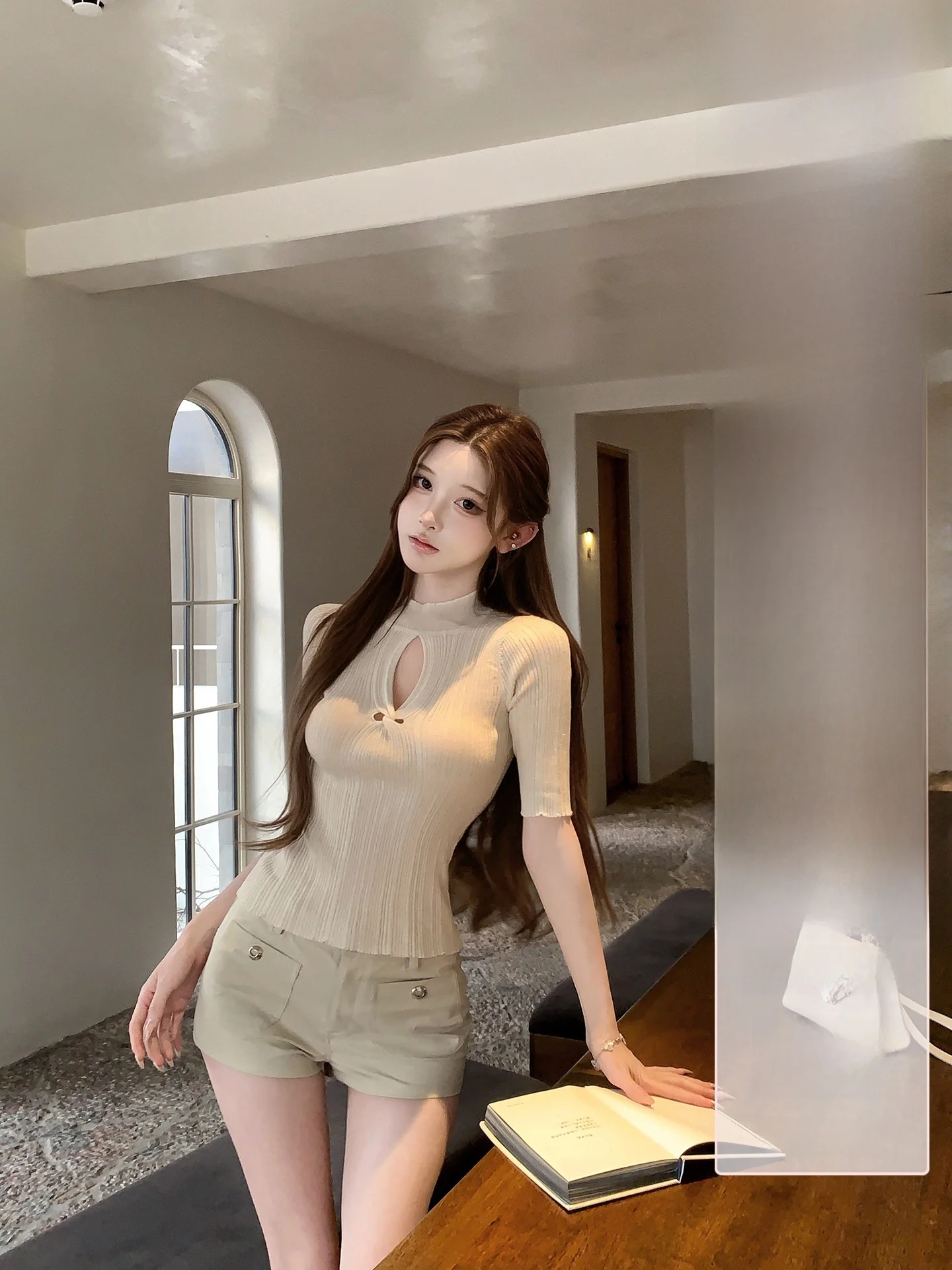 

Titi Little Sister Knitted Hollow out Sexy T-Shirt Women's Spring Summer Thin Five Sleeve Twist Knot Breathable Casual Top
