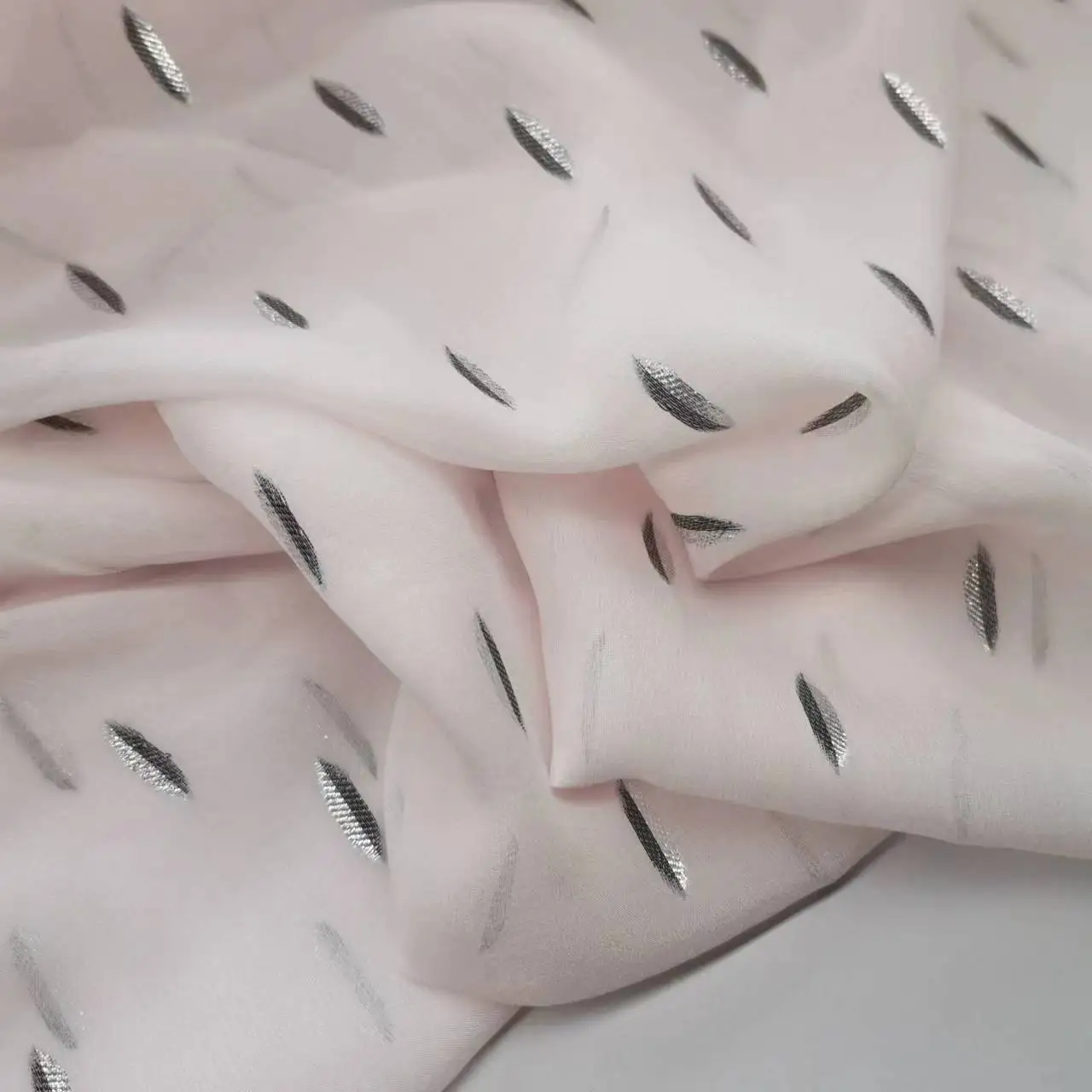 

Big Sale Light Pink Lurex Silk Metallic Somalia Dirac Sewing Material Dazzling Cosplay Dancing Fabric