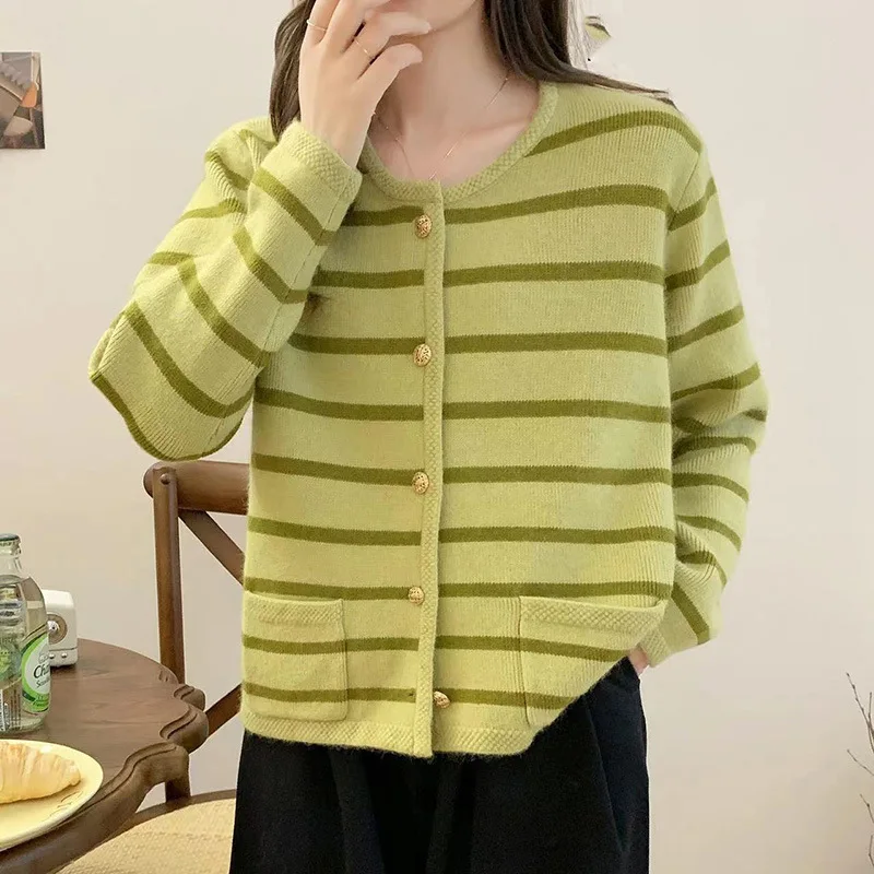 Autumn 2024 New Women's Striped Sweater Women's Sweater Cardigan Women's High-grade Top