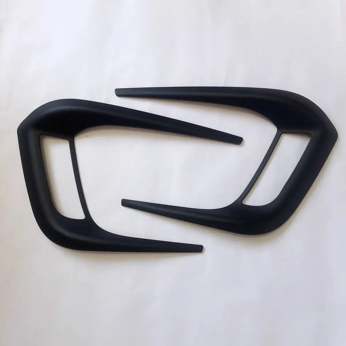 Auto parts High quality Daytime Running Light Cover Trim Front Fog Light Decorative Sticker  for Suzuki New Vitara 2015-2021