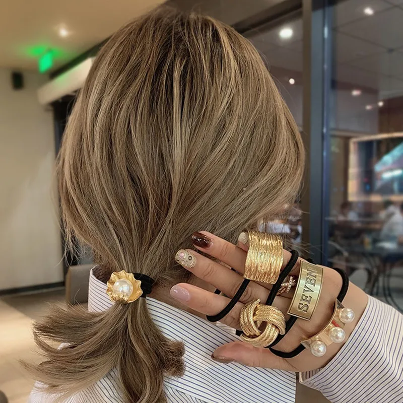 

Fashion Women Gold Alloy Hair Ties For Girls Ponytail Holder Pearl Elastic Hair Ropes Punk Gothic Scrunchies Hair Accessories