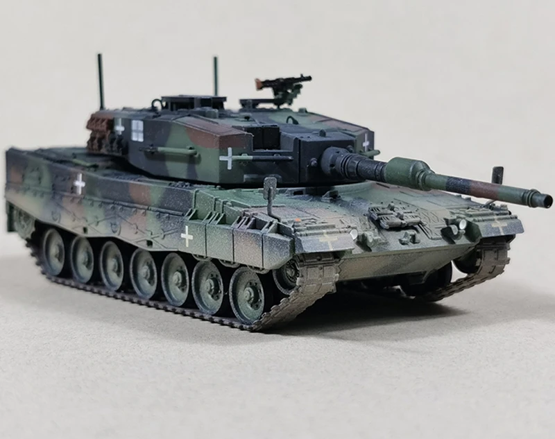 Kunststoff im Maßstab 1:72 12226pc Ukraine Leopard 2 a4 Kampfpanzer Modell militaris ierte Kampfstrecke Typ Klassiker Erwachsene Geschenke Spielzeug