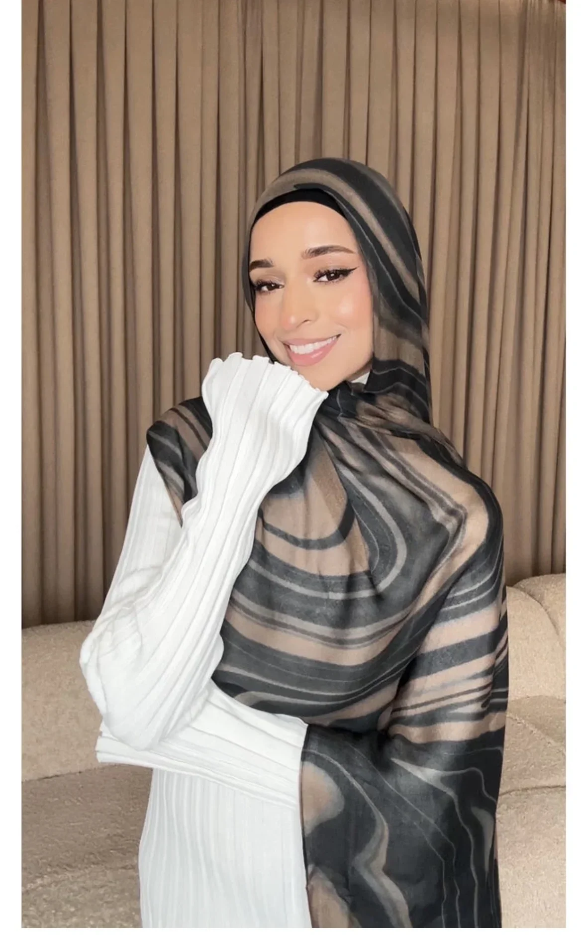 New Trend Scarf Digital Printed  Thin Material Printed Light Weight Muslim Cotton Rayon Viscose Woven Women Shawl Hijab Scarf